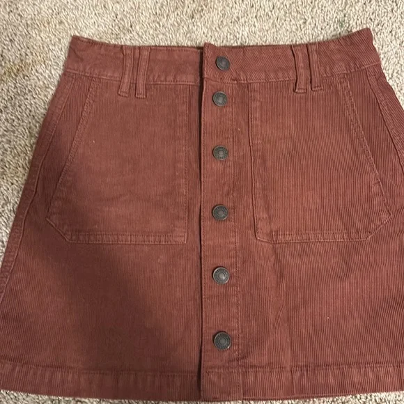 Women corduroy skirt, size 2. American Eagle. - Picture 4 of 4